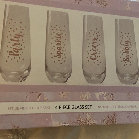 4 Piece Glass Party Set - Picture 2 of 4
